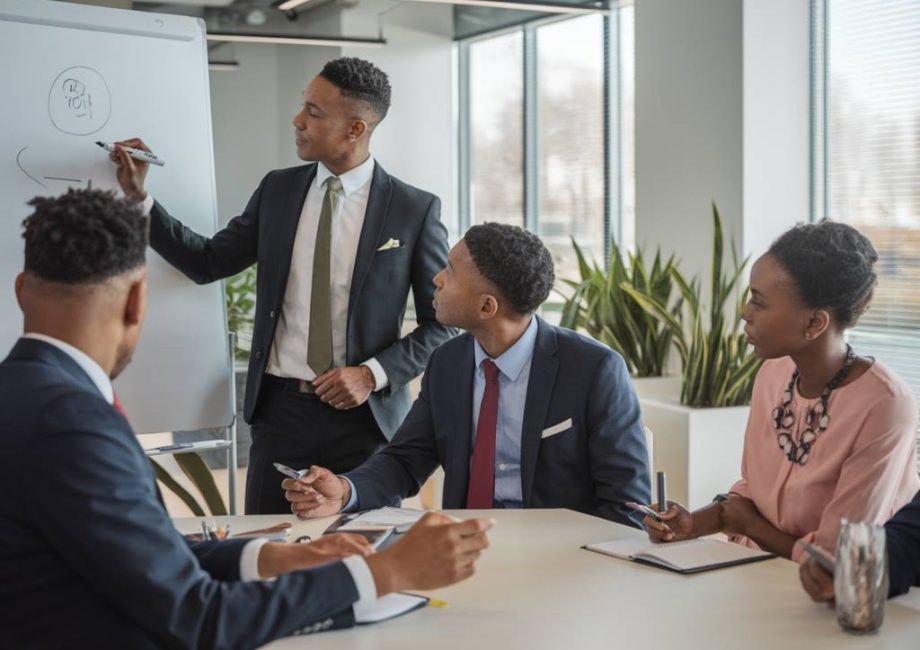 Fiche métier : directeur commercial, les compétences clés et les missions incontournables